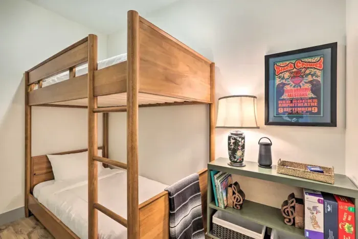 Ideal for families and groups, this bedroom offers generous sleeping arrangements.