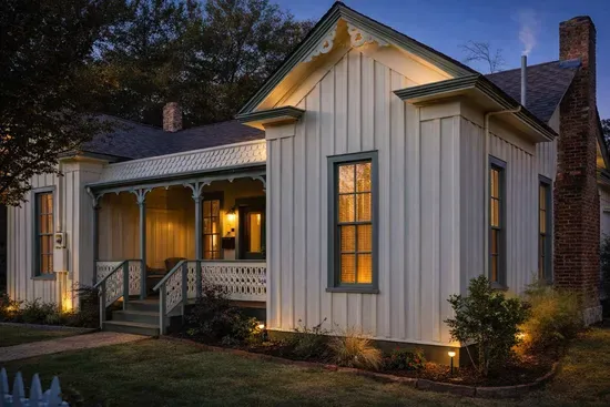 Charming historic Georgetown cottage exterior.