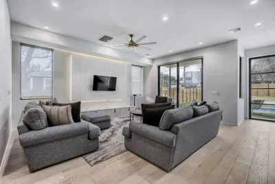 Soak up the sun in a beautifully bright space filled with character.
