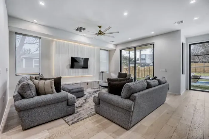 Soak up the sun in a beautifully bright space filled with character.