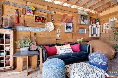 The cabana room