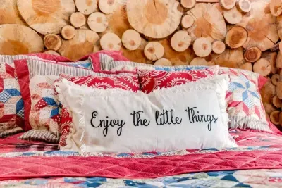 ENJOY THE LITTLE THINGS