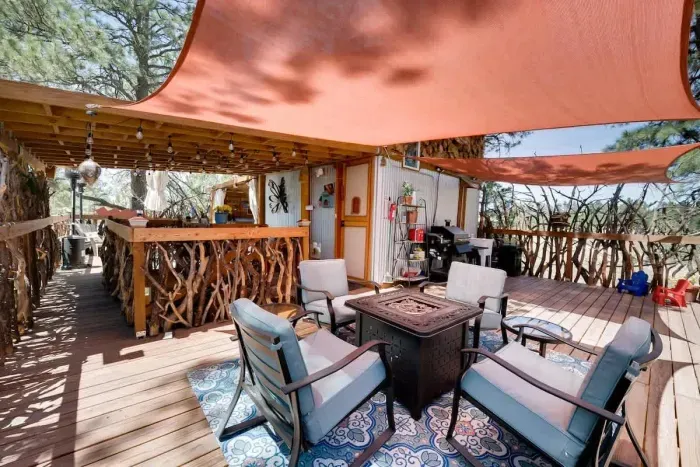 Firepit and outdoor kitchen