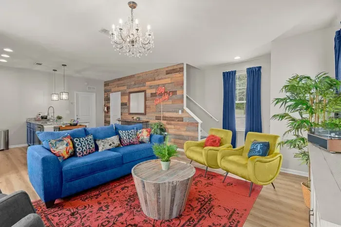 'Be prepared to step into an authentic, upscale Mississippi blues lounge as soon as you walk in Big Daddy's Bramble House!