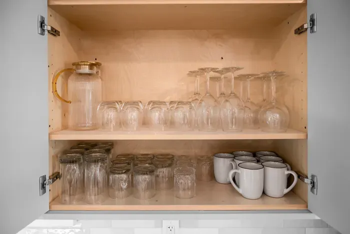 A variety of glassware is provided, so you'll have the perfect glass for everything from morning juice to evening wine. 🥂