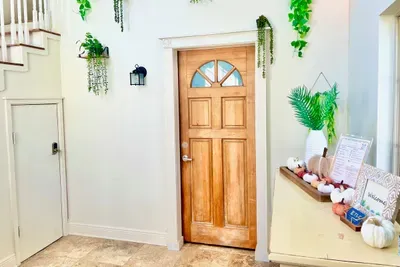 Colorful fall décor