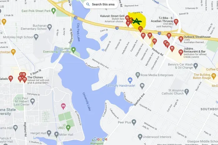 Location! Location! Location!  
Close to LSU, restaurants, shopping,  downtown