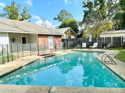 Take a refreshing dip in the private pool, soak up the Louisiana sunshine, and unwind in your own oasis.