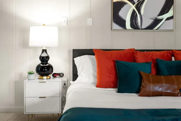 Clean and serene bedroom