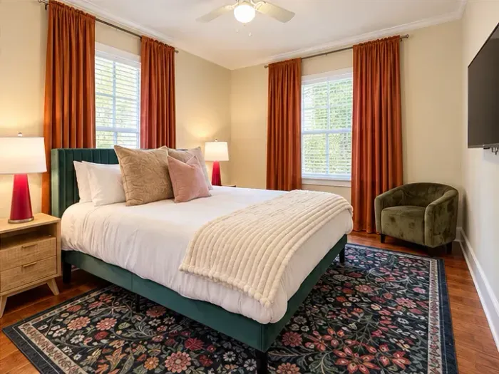 King bedroom overlooking the beautiful Garden District   neighborhood