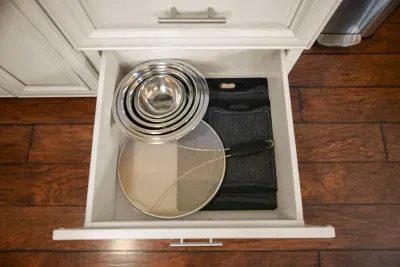 Enhanced cooking: Find additional kitchen tools organized and ready for your culinary creations