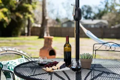 Outdoor table! Perfect to have coffee in the morning and a few drinks in the evening!