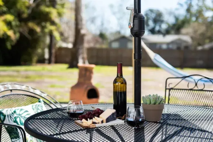 Outdoor table! Perfect to have coffee in the morning and a few drinks in the evening! 