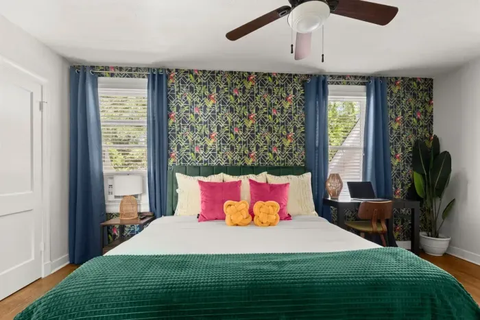 Enjoy a King size bed in the spacious bedroom.