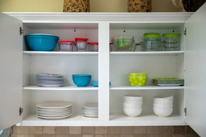 Kitchen stuff included.