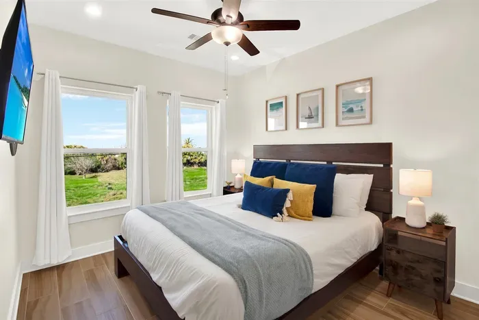 Third Bedroom: Enjoy sleeping like a king in this super comfortable king size bed.