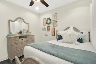 Get ready with this amazing vanity dresser combo.