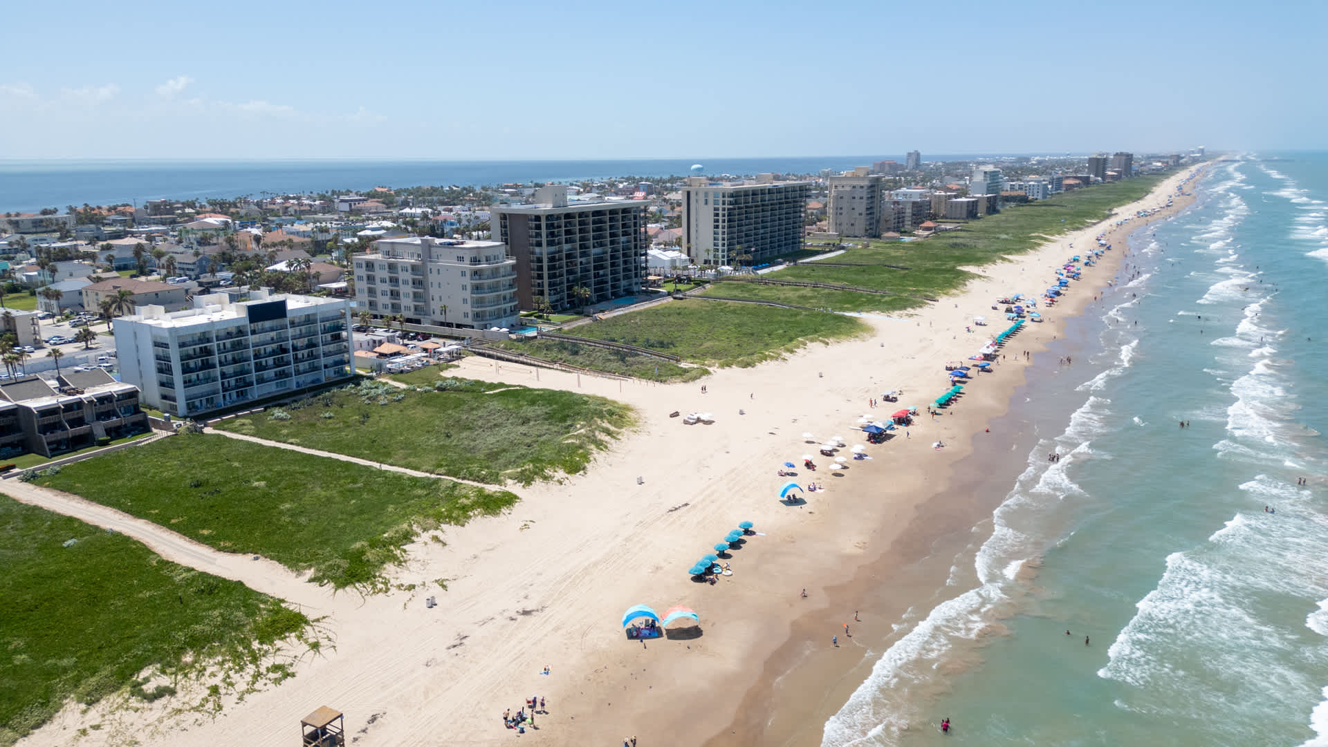 Beachfront 2BR, 5th Floor Views, Wakable SPI