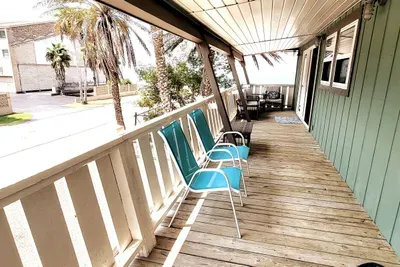 * Large Home Near Bay to Fish * New Pool - image 18 of 93