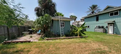 * Large Home Near Bay to Fish * New Pool - image 73 of 93