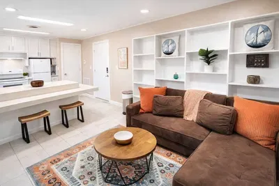 Modern Coastal Retreat | Bright Living + Full Kitchen Near Beach & Dining