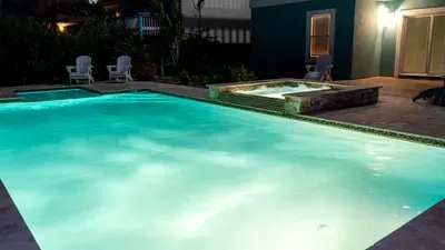 Saltwater Pool Home, 3 Kings, BBQ, Sleeps 12 SPI - image 130 of 146