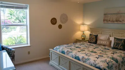 Saltwater Pool Home, 3 Kings, BBQ, Sleeps 12 SPI - image 32 of 146