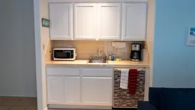 Saltwater Pool Home, 3 Kings, BBQ, Sleeps 12 SPI - image 21 of 146