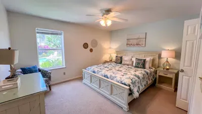 Saltwater Pool Home, 3 Kings, BBQ, Sleeps 12 SPI - image 37 of 146