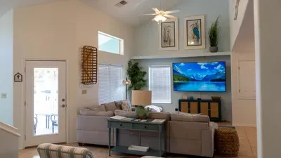 Saltwater Pool Home, 3 Kings, BBQ, Sleeps 12 SPI - image 47 of 146