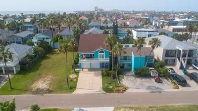 Saltwater Pool Home, 3 Kings, BBQ, Sleeps 12 SPI - image 13 of 146