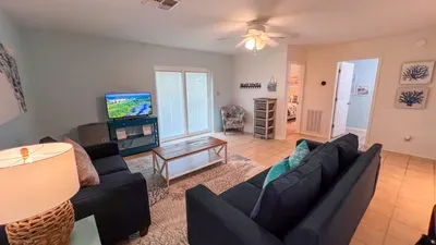 Saltwater Pool Home, 3 Kings, BBQ, Sleeps 12 SPI - image 31 of 146