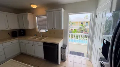 Saltwater Pool Home, 3 Kings, BBQ, Sleeps 12 SPI - image 80 of 146