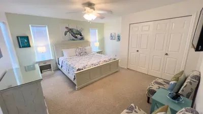 Saltwater Pool Home, 3 Kings, BBQ, Sleeps 12 SPI - image 90 of 146