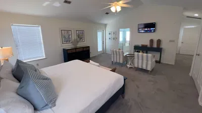 Saltwater Pool Home, 3 Kings, BBQ, Sleeps 12 SPI - image 107 of 146