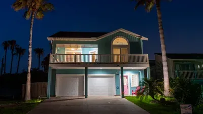 Saltwater Pool Home, 3 Kings, BBQ, Sleeps 12 SPI - image 12 of 146