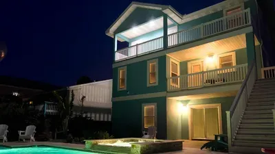 Saltwater Pool Home, 3 Kings, BBQ, Sleeps 12 SPI - image 140 of 146