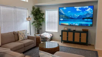 Saltwater Pool Home, 3 Kings, BBQ, Sleeps 12 SPI - image 51 of 146