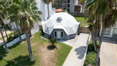 Unique GeoDome - Half Block to Beach - image 81 of 97
