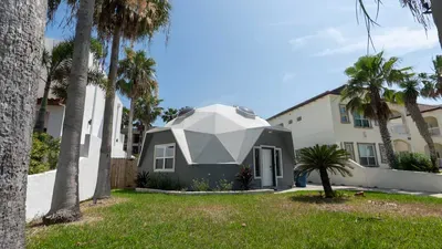 Unique GeoDome - Half Block to Beach - image 14 of 97