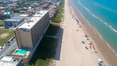 Sweeping 5th Floor Views " Direct Beach " Remodele - image 12 of 79