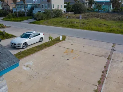 Private Ground Floor 2BR | Half Block to Beach SPI - image 19 of 78