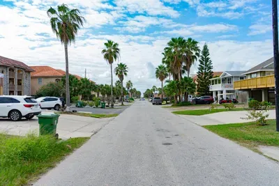 Private Ground Floor 2BR | Half Block to Beach SPI - image 62 of 78