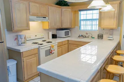Private Ground Floor 2BR | Half Block to Beach SPI - image 32 of 78