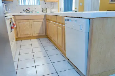Private Ground Floor 2BR | Half Block to Beach SPI - image 29 of 78