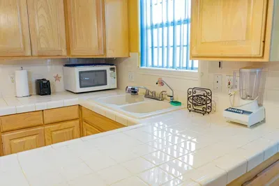 Private Ground Floor 2BR | Half Block to Beach SPI - image 33 of 78