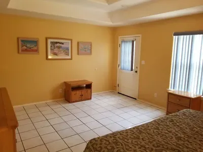 Private Ground Floor 2BR | Half Block to Beach SPI - image 74 of 78