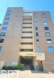 Modern high‑rise stay offering clean architecture, private balconies, and a welcoming entryway in a well‑kept coastal community. Ideal for guests seeking comfort, convenience, and easy access to nearby attractions, dining, and waterfront activities.