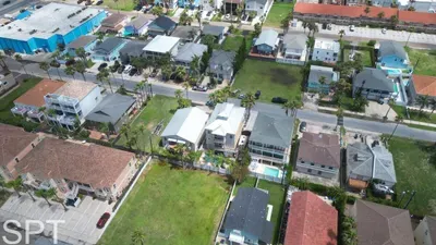 Go VIP * Steps to Beach * Pool - image 252 of 274
