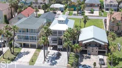 Go VIP * Steps to Beach * Pool - image 116 of 274